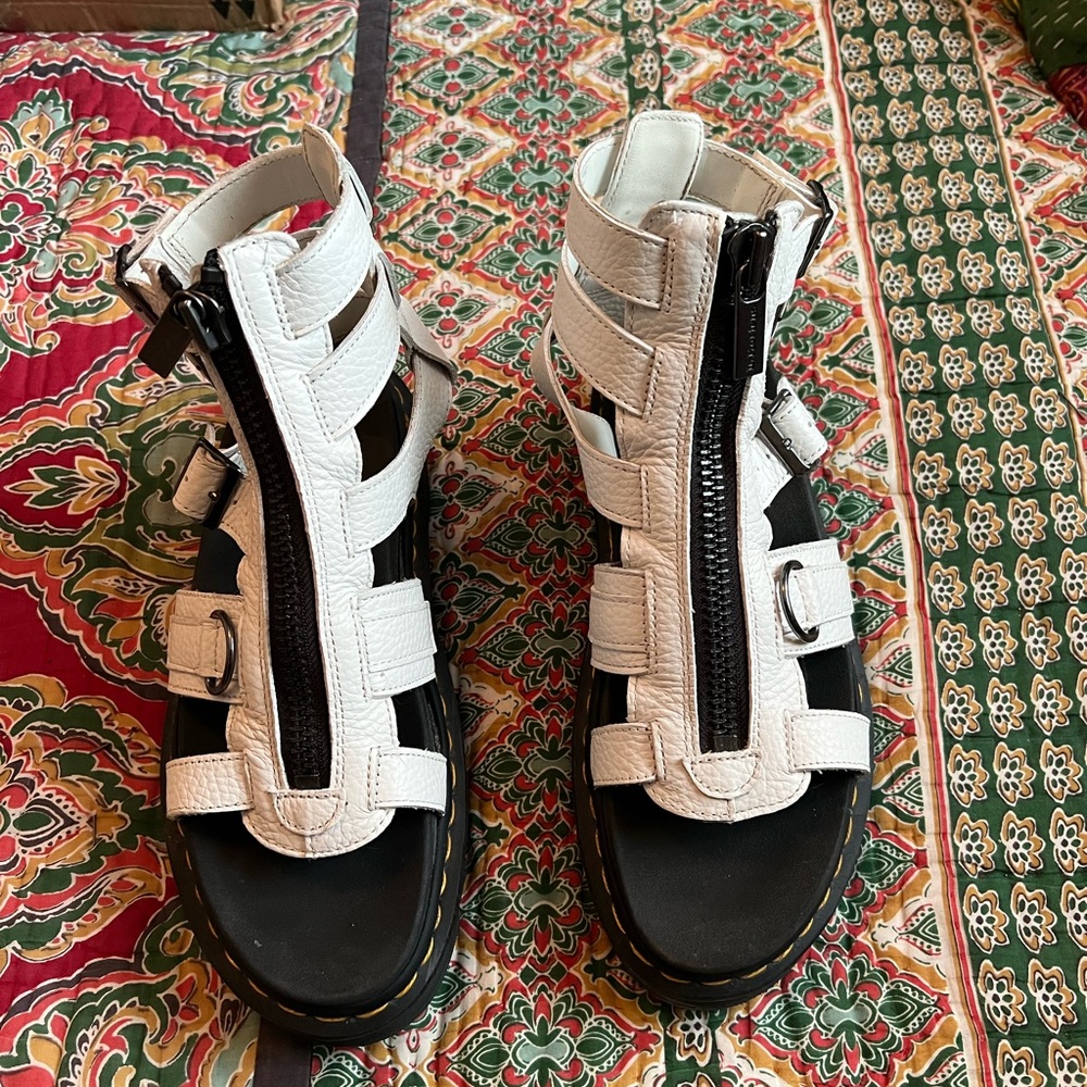 Dr. Marten’s “Olson” zip gladiator sandals size 10. EUC